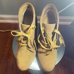 NWOT TESORI BROWN LEATHER SUEDE TOE BOOTIES